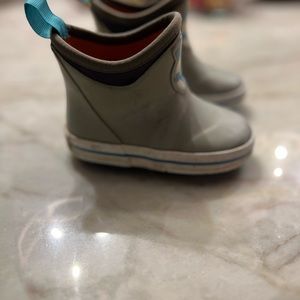 BUOY boots - Toddler size 8